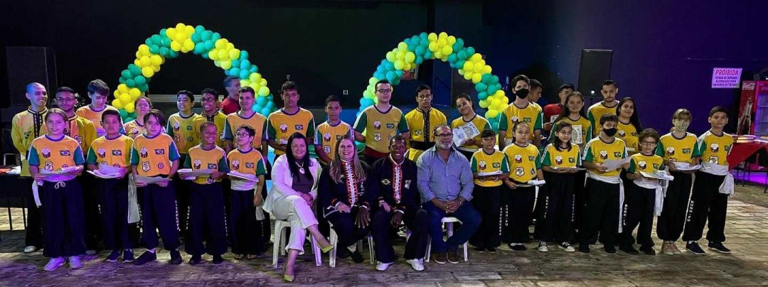 Cerimônia de Troca de Faixas de Kung Fu Li Tchuó Pá