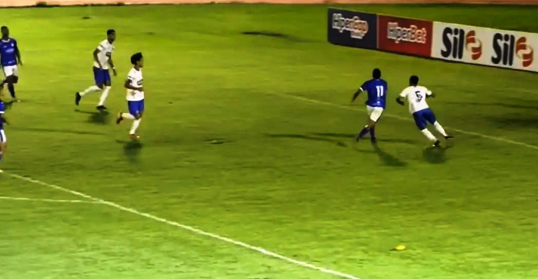 COM UM A MAIS EM CAMPO, LEMENSE FICA NO 0 A 0 COM O JACAREÍ NO BRUNÃO