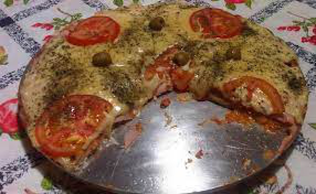 PIZZA DE PÃO DE FORMA
