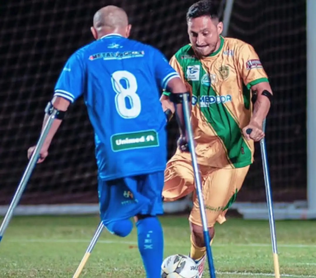 LEMENSES PARTICIPAM DO CAMPEONATO PAULISTA DE AMPUTADOS VESTINDO A CAMISA DA PONTE PRETA SUMARÉ