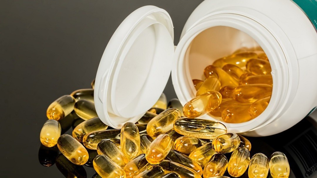 VITAMINAS E SUPLEMENTOS