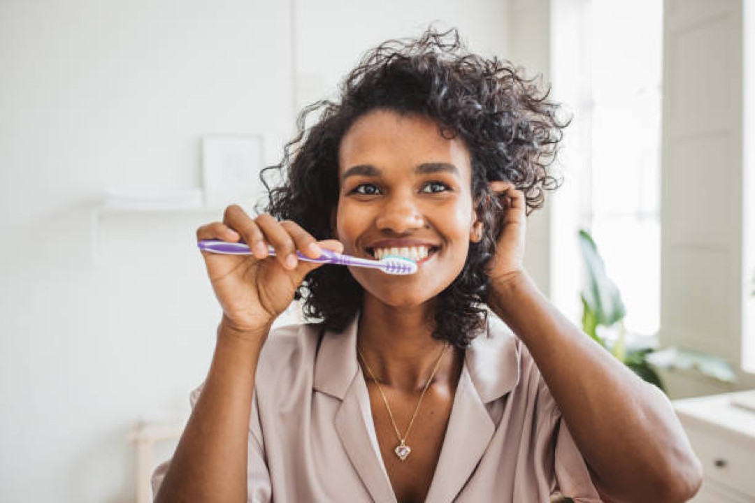 JEJUM E A SAÚDE BUCAL: EFEITO NA SAÚDE E ESTÉTICA DENTAL