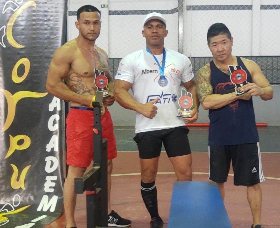 Atletas lemenses são campeões em competição de Halterofilismo