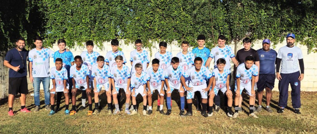 ENTREGA DOS NOVOS UNIFORMES DO LEMENSINHO