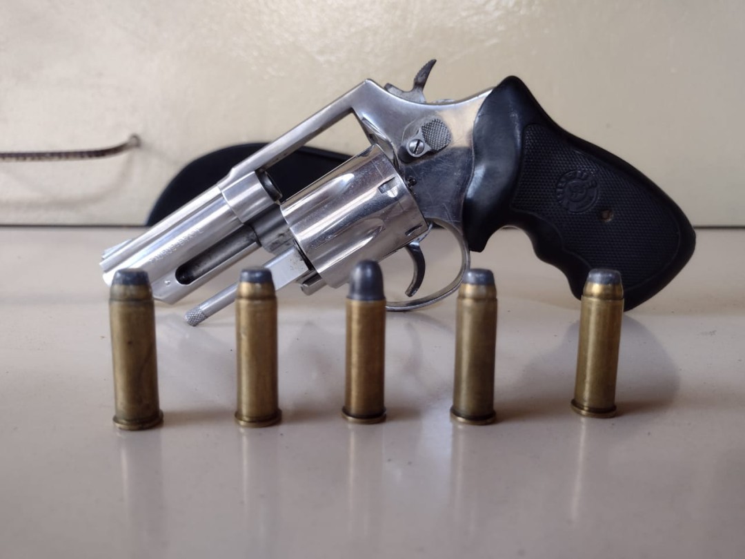 PORTE ILEGAL DE ARMA DE FOGO DE USO PERMITIDO/EMBRIAGUEZ AO VOLANTE