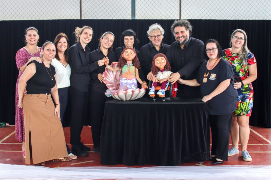 PEÇA TEATRAL INTITULADA “SEREI SEREIA?” QUE ABORDA A INCLUSÃO, SENSIBILIDADE E ACESSIBILIDADE É APRESENTADA EM LEME