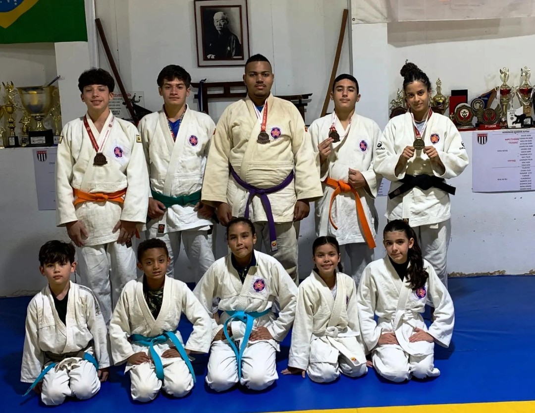 JUDOCAS DA ACADEMIA GAMBATÊ CONQUISTAM OITO MEDALHAS NA COPA A.A.A. DE JUDÔ