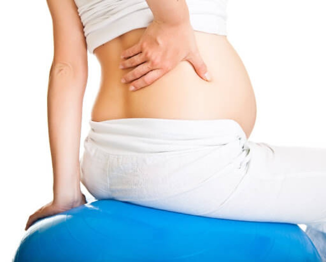 Dores na coluna em mães e gestantes: como evitar?