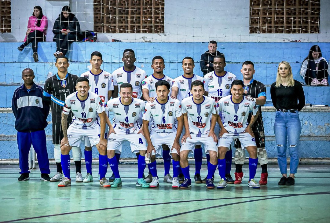GRANDE PÚBLICO E FAMÍLIAS PRESTIGIAM A LIGA FERREIRENSE DE FUTSAL EM LEME