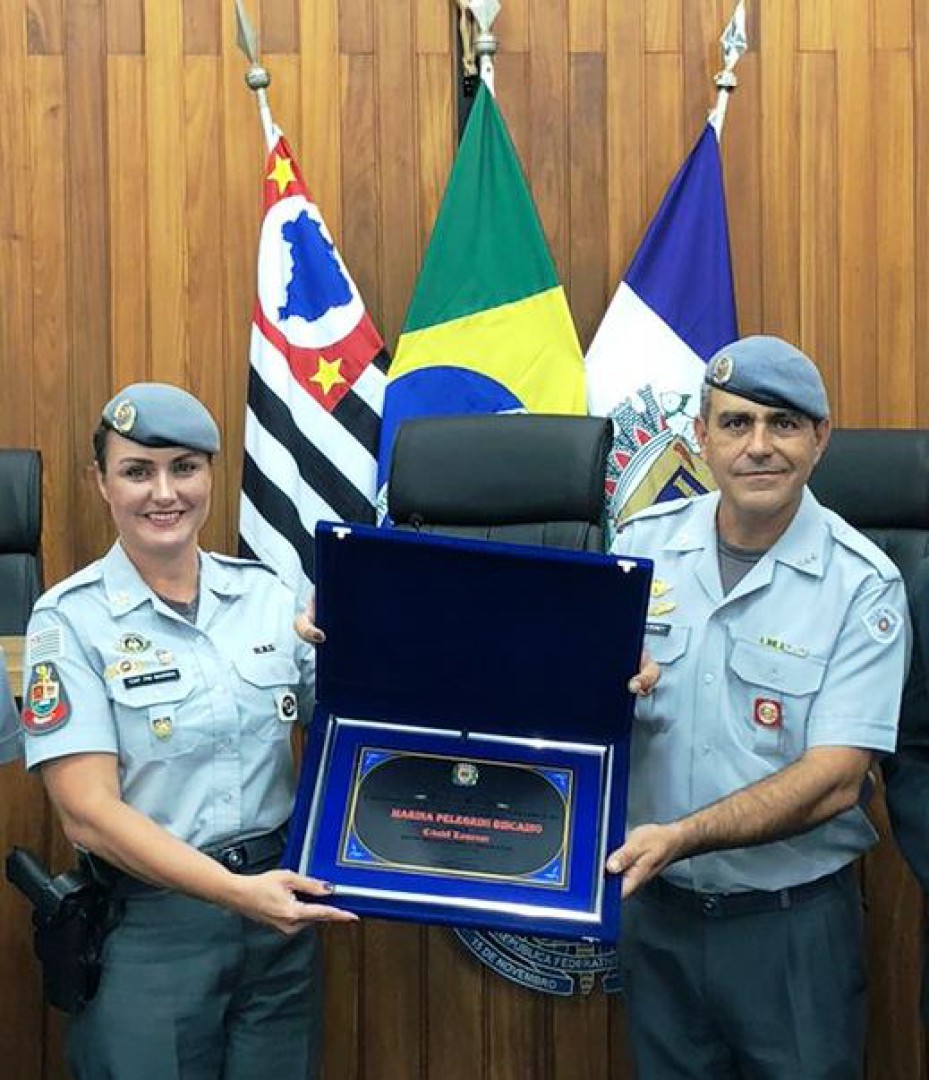 CAPITÃO MARINA RECEBE TÍTULO DE CIDADÃ LEMENSE