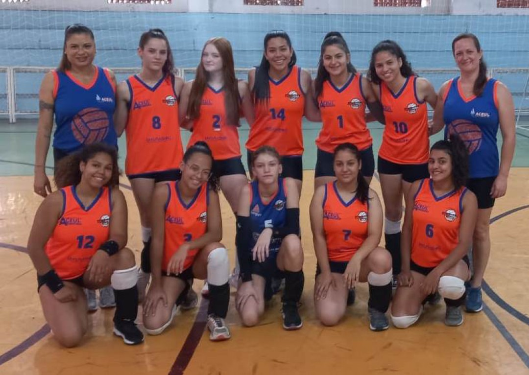 Voleibol Feminino Categoria Infanto-Juvenil Jogo de 6 de outubro