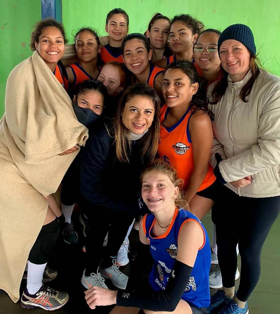 Equipe de Voleibol Feminino Categoria Infanto/Juvenil