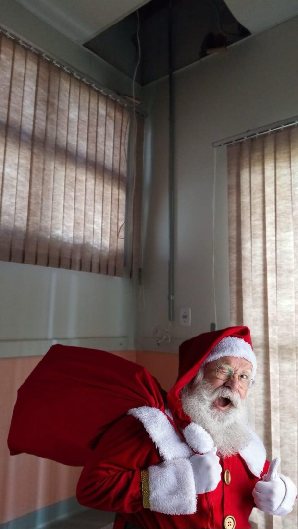 O PAPAI NOEL CHEGOU A LEME, PORÉM…