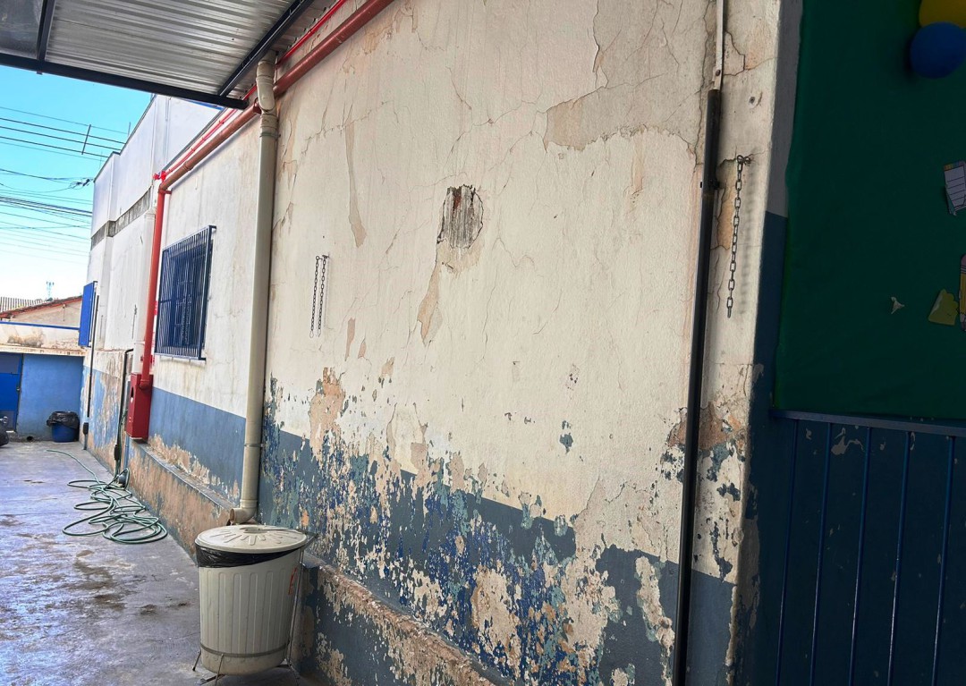 DR. DAVID PEDRÃO VISITA EMEB “PROF. ALCIDES KAMMER DE ANDRADE” E COBRA MELHORIAS URGENTES NA UNIDADE