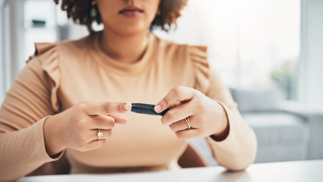 DIABETES: SINTOMAS, FATORES DE RISCO, TRATAMENTO E RECOMENDAÇÕES