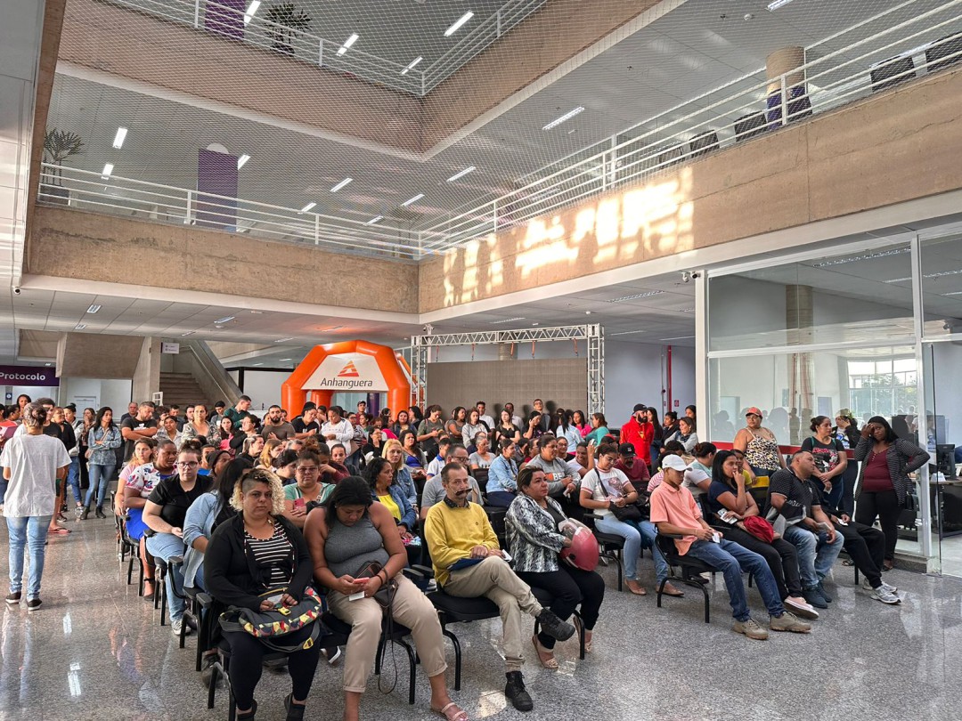 1º FEIRÃO DE EMPREGOS REALIZADO PELA SECRETARIA DE EMPREGOS E RELAÇÕES DO TRABALHO TEVE EXCELENTES PROCURA E RESULTADOS