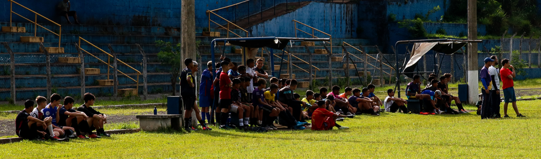 Escolinha de futebol de Leme volta aos treinos nas categorias sub-11, sub-13, sub-15 e sub-17
