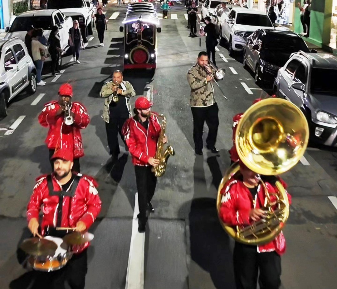 2ª EDIÇÃO DA PARADA DE NATAL DA ACIL ACONTECE HOJE EM LEME
