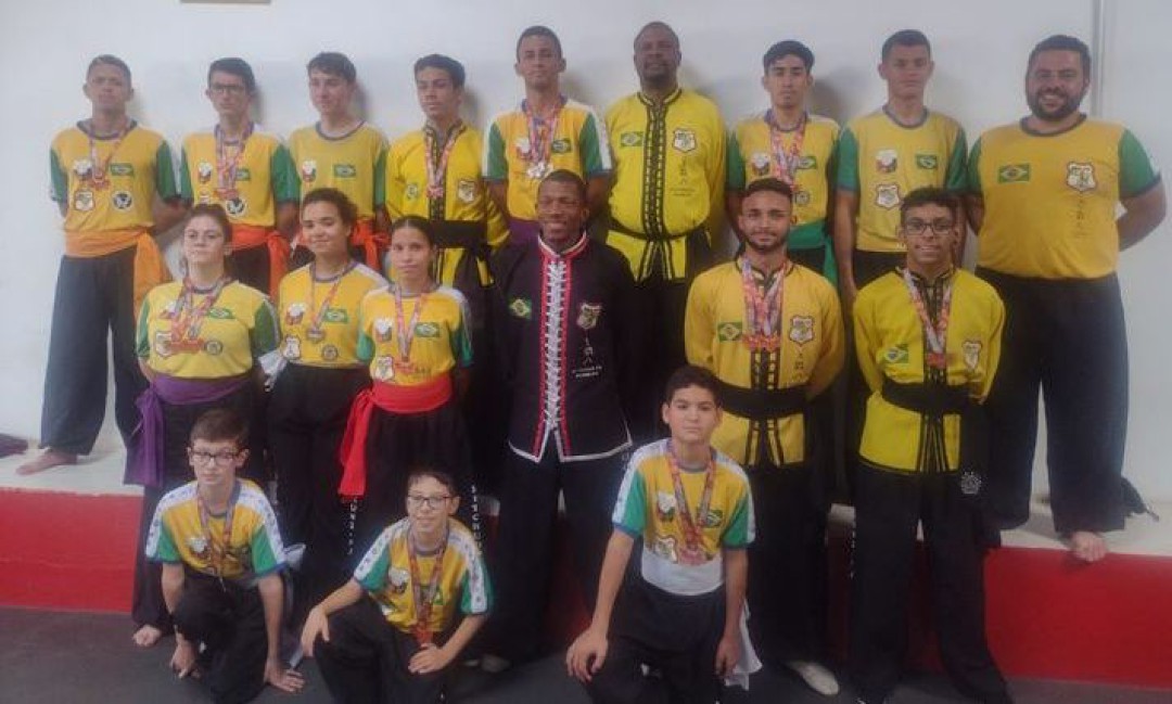 Equipe Lemense de Li Tchuo Pa Kung Fu, recebe 20 medalhas no 1º Campeonato Regional, que aconteceu na cidade de Orlândia