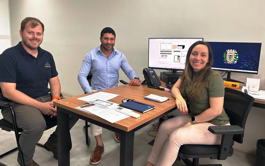 QUADRA POLIESPORTIVA E ÁREA DE LAZER DO JARDIM EMPYREO AVANÇAM COM EMPENHO DO VEREADOR DR. DAVID PEDRÃO
