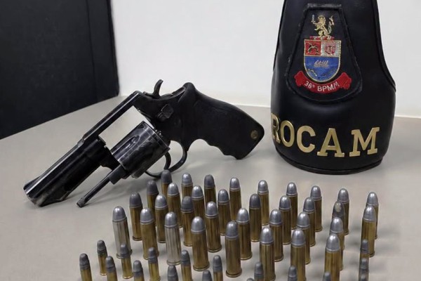 ARMA FURTADA HÁ MAIS DE 10 ANOS É ENCONTRADA DURANTE LIMPEZA DE RESIDÊNCIA EM LEME}